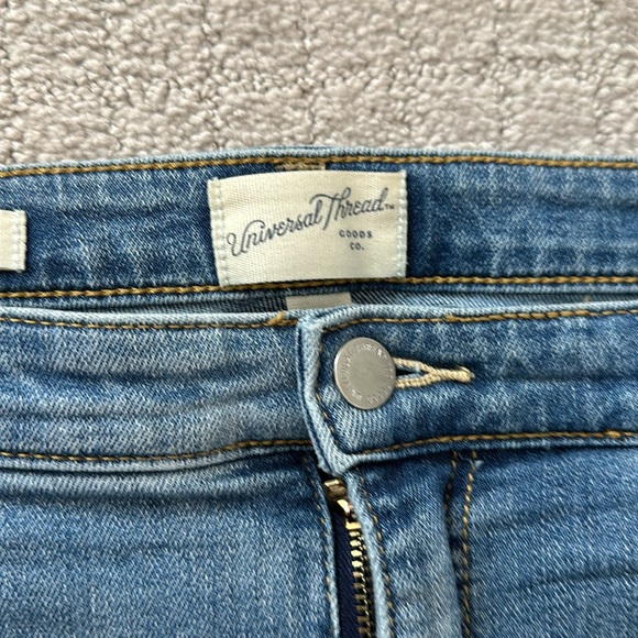 Universal thread high-rise Slim straight jeans size 18/34 - Picture 2 of 8